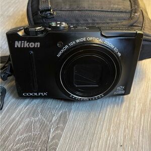 Nikon Coolpix S8100 12.1MP Digital Camera 10x Zoom Full HD – For Parts/Repair